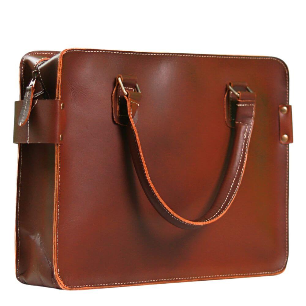 Classic leather messenger bag with a soft leather finish, ideal for carrying a laptop and documents in a professional setting